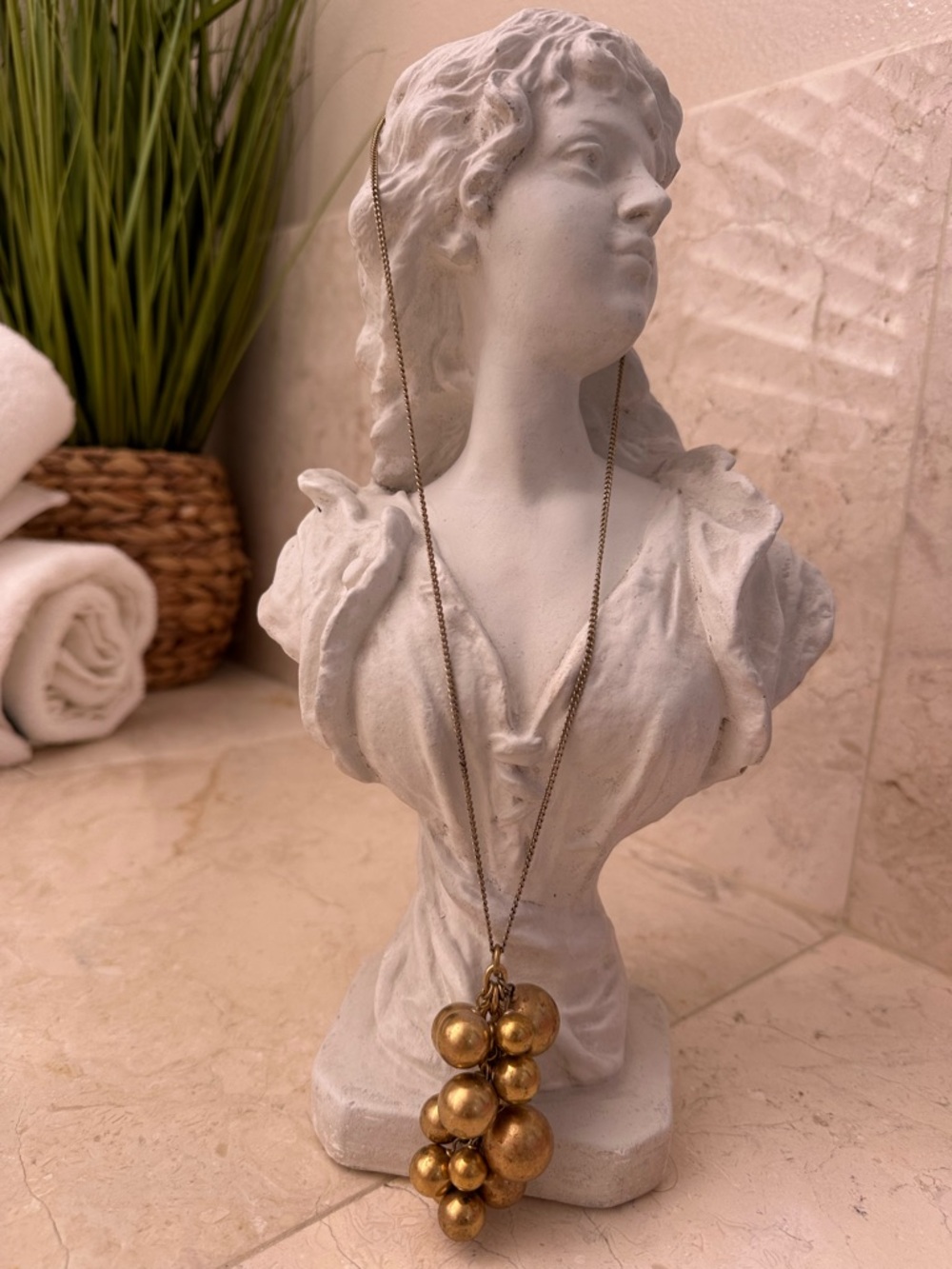 Gold Vintage  Grapes Bubble Cluster Pendant Necklace